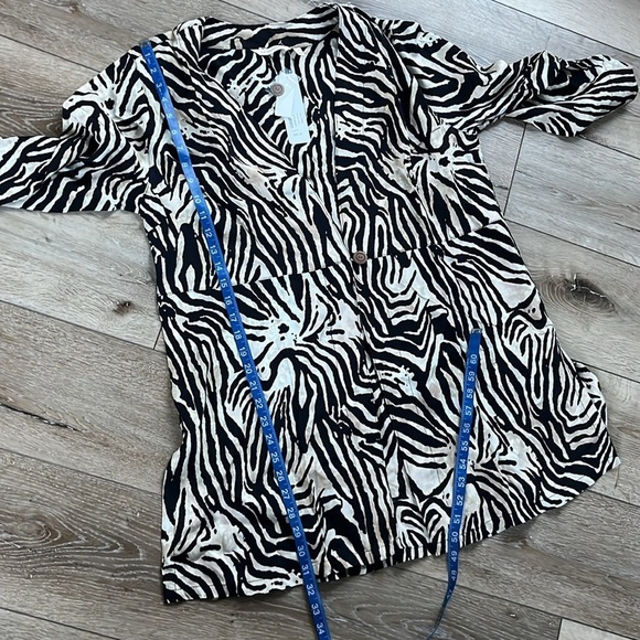 Soft Surroundings Zella Topper Zebra Print Light Weight Top - Picture 14 of 14